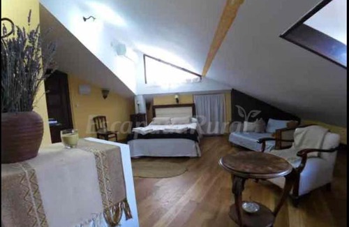 Guadamur Apartment | Pet-Friendly Retreat at La Hospederia de Guadamur