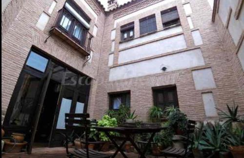 Guadamur Apartment | Pet-Friendly Retreat at La Hospederia de Guadamur