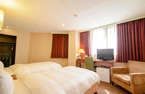 Sinsing District Hotel | Modern San Hua Hotel: Breakfast Included & Family-Friendly