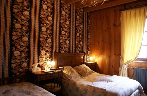 La Chaise-Dieu Bed & Breakfast | Discover La Jacquerolle: Family-Friendly with Breakfast Included