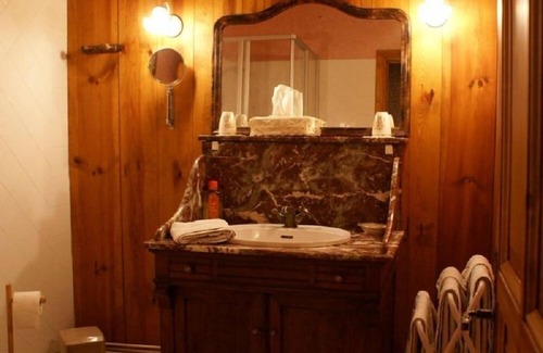 La Chaise-Dieu Bed & Breakfast | Discover La Jacquerolle: Family-Friendly with Breakfast Included