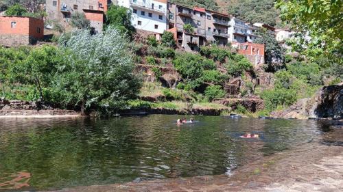 El Gasco Apartment | Discover La Jelechera: Pet-Friendly with Breakfast Included