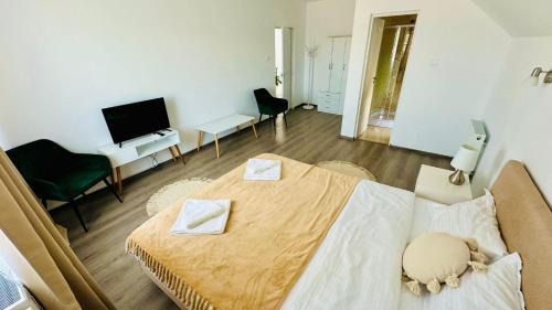 Ciupercenii Noi House | Experience Family Comfort at La Jenel - Rated 9.3/10