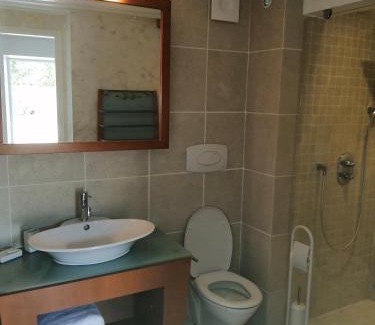 Saint-Sauveur-d'Aunis Apartment | Experience La Jolie Parenthèse: Oceanfront Bliss Awaits