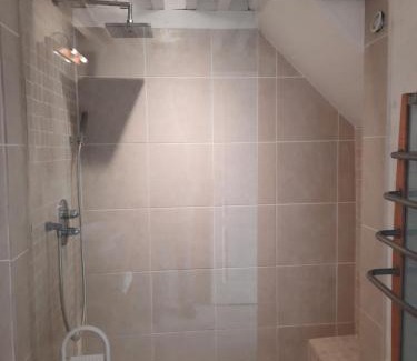 Saint-Sauveur-d'Aunis Apartment | Experience La Jolie Parenthèse: Oceanfront Bliss Awaits