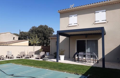 Grillon House | Discover La Joliette: Private Heated Pool & Ocean View