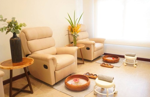 Bagac Hotel | Seaside Retreat at La Jolla Beach Resort with Ocean View