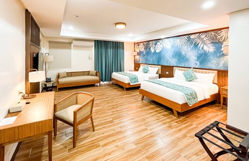 Bagac Hotel | Seaside Retreat at La Jolla Beach Resort with Ocean View