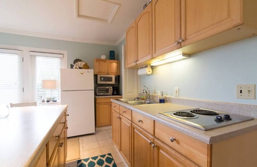 La Jolla Alta Condo | La Jolla Cottage: Family-Friendly Retreat with Breakfast