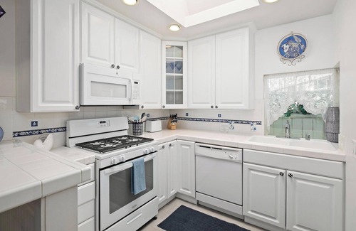 La Jolla Shores House | Beachside Retreat at La Jolla Shores with Fire Pit & Ocean View