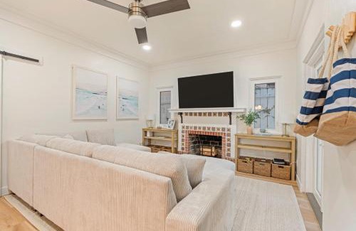 Village of La Jolla House | La Jolla Stay w Firepit Walk to Beach Arenas