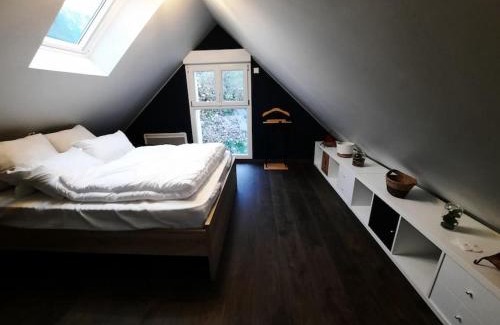 Jouy House | Cozy La Jouvencière: Oceanfront Retreat for Families