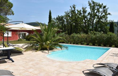 Bargemon Villa | Experience La Lézardière: Pet-Friendly with Ocean Views