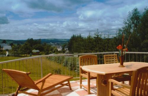 Hunerbach House | Budget-Friendly La Lanterna: Pet and Child Friendly Stays