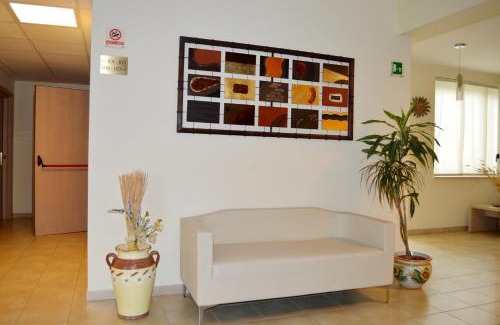 Rometta Marea Hotel | Discover La Lanterna Hotel: Pet-Friendly & Highly Rated Stay
