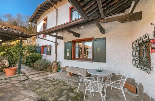 Gignese Apartment | Relaxing Retreat at La Lanterna with Pool Access