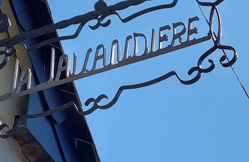 La Chapelle-au-Riboul House | Pet-Friendly Oceanfront Escape at La Lavandiere