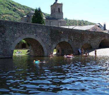 Valdespino de Somoza Hotel | Highly Rated La Lechería with Family-Friendly Amenities