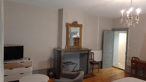 Arc-les-Gray Bed & Breakfast | Elegant Oceanfront Stay at La Levriere d'Arc les Gray