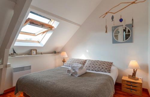 Sene House | Discover La Libellule: Family-Friendly Garden Retreat