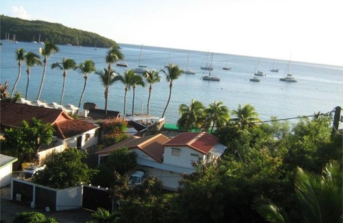Les Anses-d'Arlets House | Experience Oceanfront Bliss at La Limeña Hotel