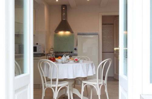 San Lorenzo Apartment | Discover LA LIMONAIA - CASA RABATTI 1823 in Florence