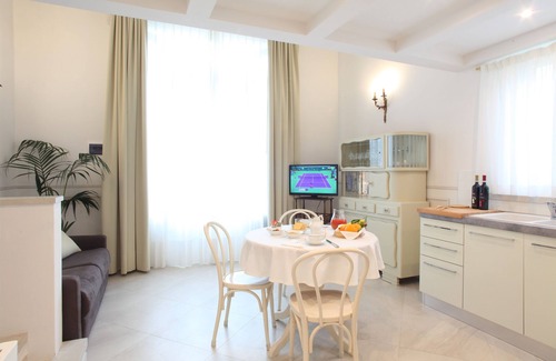 San Lorenzo Apartment | Discover LA LIMONAIA - CASA RABATTI 1823 in Florence