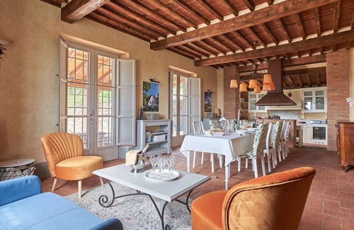 Nozanno Villa | Discover La Limonaia: Poolside Retreat in Lucca