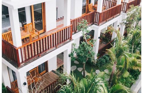 Cua Lap Resort | Oceanfront Oasis: La Nube Residence with Pool & Dining