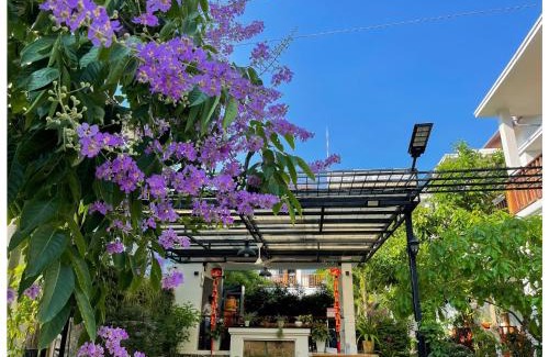 Cua Lap Resort | Oceanfront Oasis: La Nube Residence with Pool & Dining