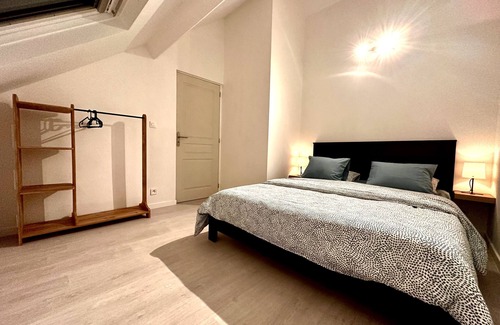 Dinant House | Cozy Retreat at La Little House de Dinant with Breakfast