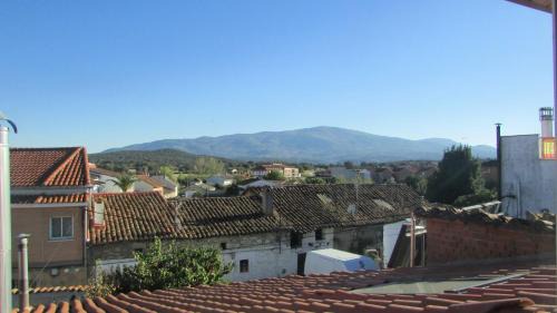 La Iglesuela House | Pet-Friendly La Lobera in Valle del Tietar: 9.1/10 Rating