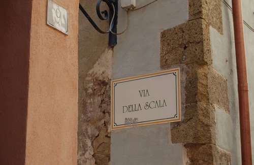 Formello House | Explore La Loggetta Sul Borgo: Family-Friendly Retreat
