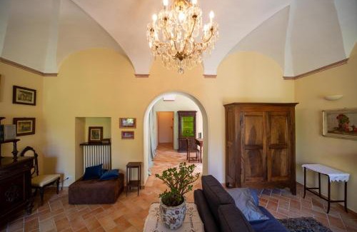 Cannero Riviera Apartment | Discover La Loggia dei Frati - Child-Friendly Retreat