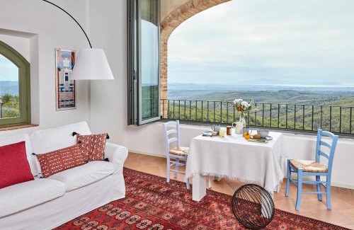 Rosennano Apartment | Elegantly Inviting La Loggia di Rosennano - 4-Star Retreat
