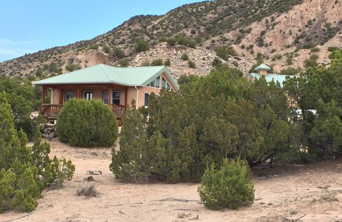 Ojo Caliente House | Tranquil Retreat at La Lomita: Food, Spa & Adventure Awaits