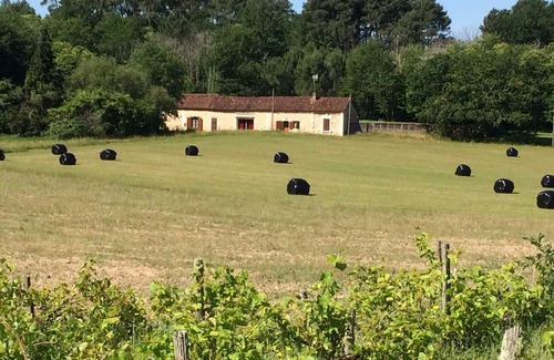 Sourzac House | Relaxing Retreat: La Longère en Périgord with Pool