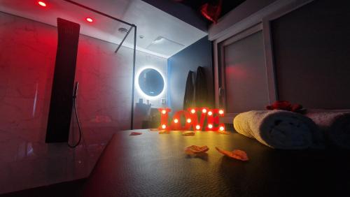 Saint-Loup Hotel | Romantic Escape at La Love - Love Room Marseille