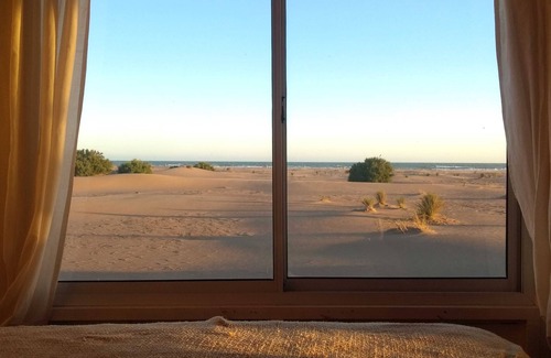 Partido de Tres Arroyos Cabin | Seaside Bliss: La Anita Beach House with Family-Friendly Perks