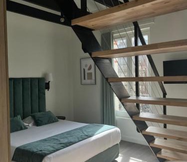 Levallois-Perret Apartment | La lumière de Paris