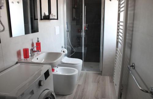 Somma Lombardo Apartment | Delightful La Luna Blu Malpensa: Pet-Friendly Retreat
