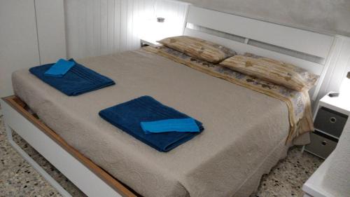 Fano Bed & Breakfast | Discover La Luna nel Parco: Oceanfront Escape with Pool
