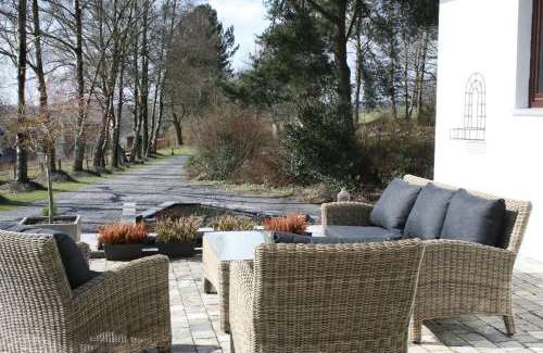 Redu Bed & Breakfast | Discover La Lune d'Or: Family-Friendly Hotel with Breakfast