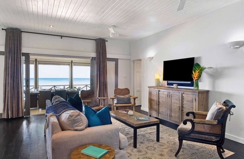 Reeds Bay Apartment | Experience Oceanfront Bliss at La Lune Luxury Apartment
