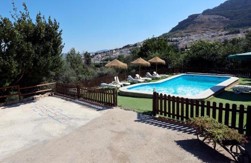 Cazorla House | Discover La Luz de Cazorla: Ocean View & Pet-Friendly Stay