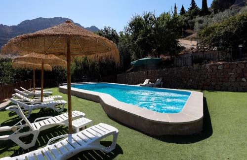 Cazorla House | Discover La Luz de Cazorla: Ocean View & Pet-Friendly Stay