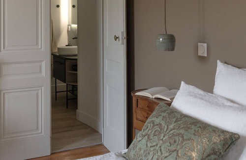 Saint-Germain-au-Mont-d'Or House | Discover La Maison des Monts d'Or - Family-Friendly Retreat