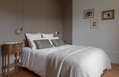 Saint-Germain-au-Mont-d'Or House | Discover La Maison des Monts d'Or - Family-Friendly Retreat