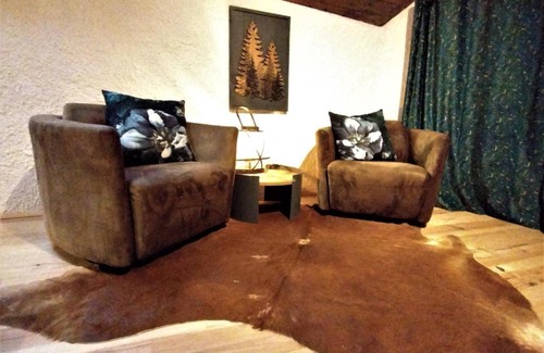 Les Alberts Bed & Breakfast | Experience La Maïta: Family & Pet Friendly Getaway
