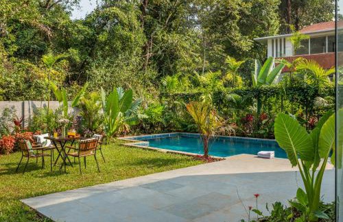 Mapusa Villa | Experience La Macedo Estate: Oceanfront Bliss Awaits